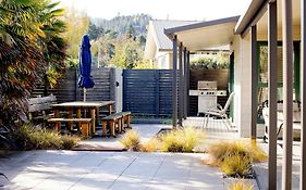 A Quiet Sunny Retreat